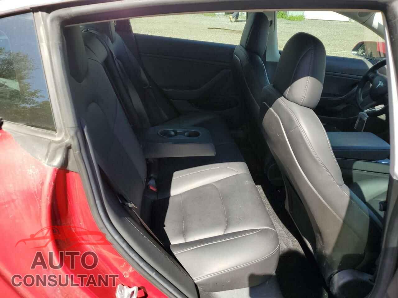 TESLA MODEL 3 2018 - 5YJ3E1EBXJF107042