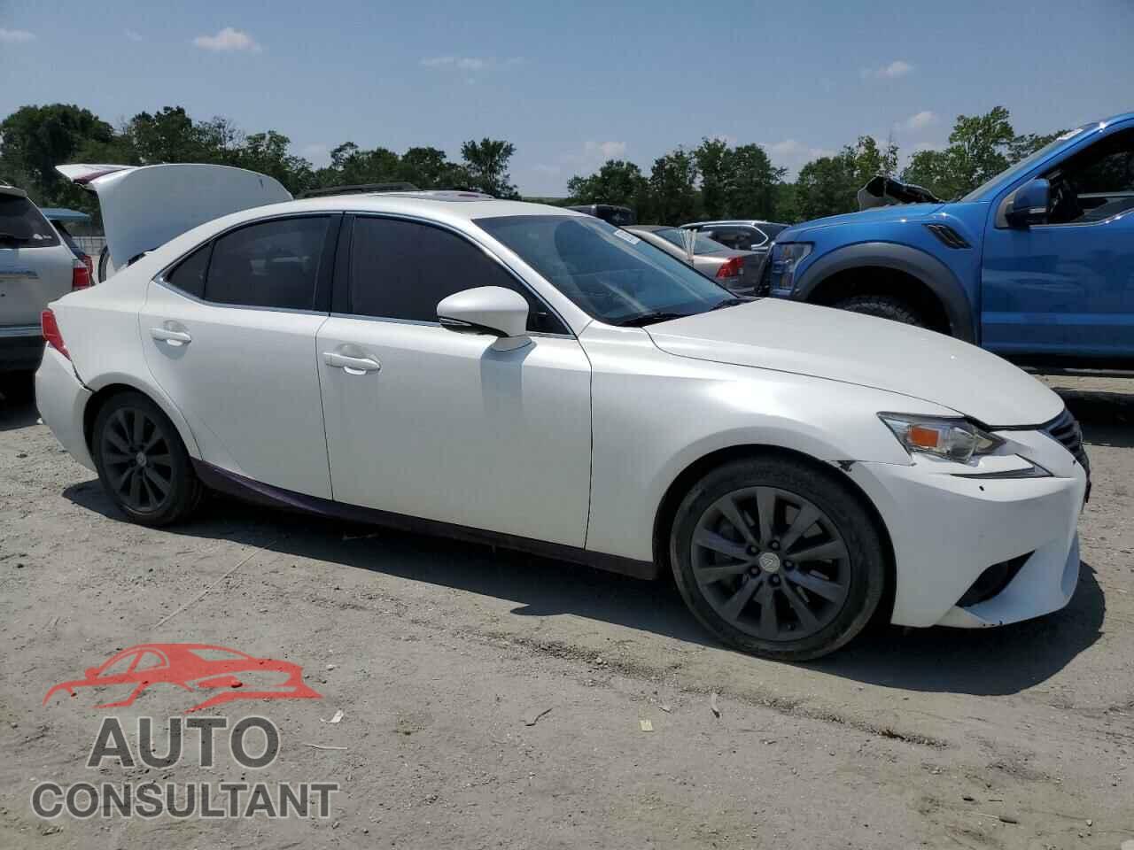 LEXUS IS 2016 - JTHBA1D24G5007519
