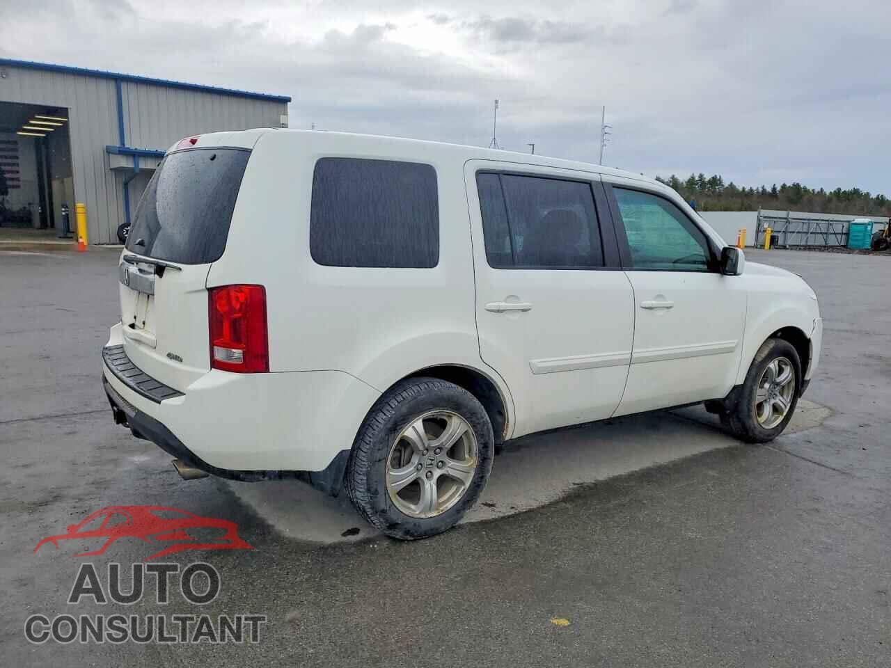 HONDA PILOT 2015 - 5FNYF4H54FB015264