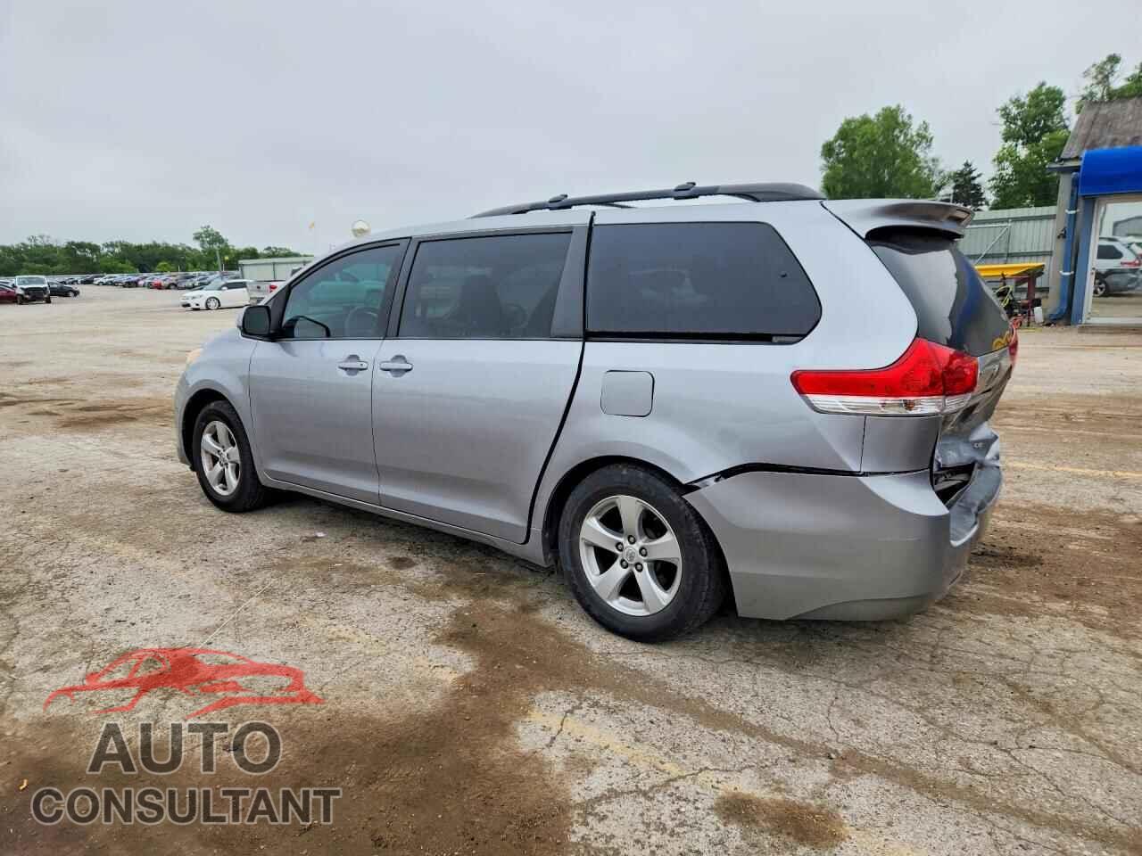 TOYOTA SIENNA 2013 - 5TDKK3DC8DS379857