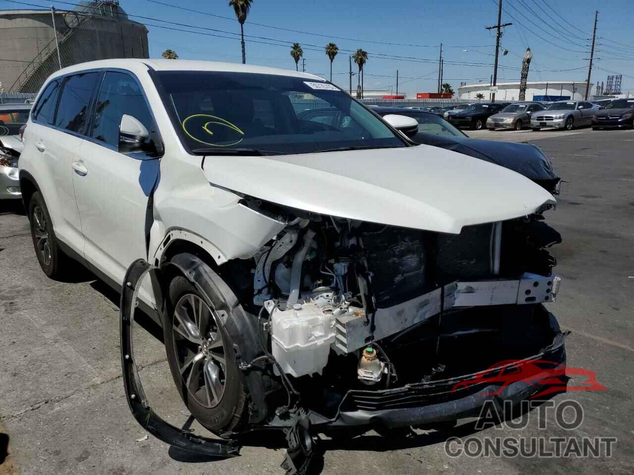 TOYOTA HIGHLANDER 2019 - 5TDZARFH6KS052741