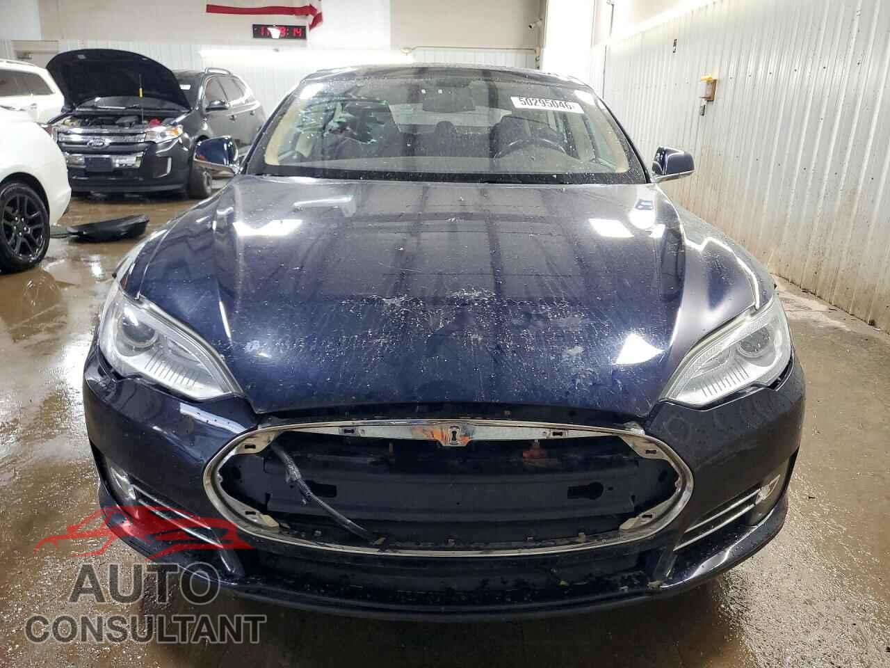 TESLA MODEL S 2013 - 5YJSA1CN2DFP14528