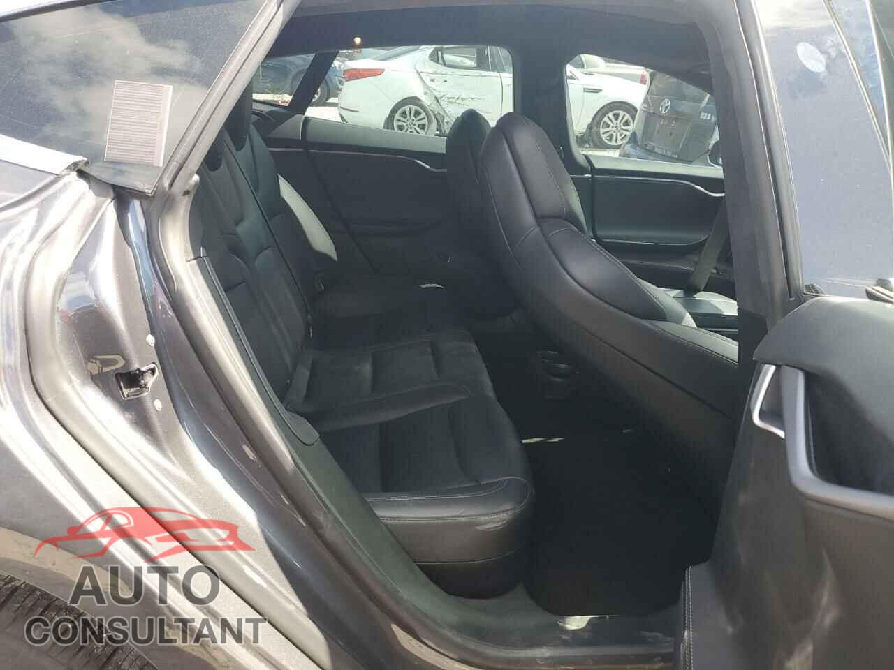 TESLA MODEL S 2018 - 5YJSA1E2XJF292149