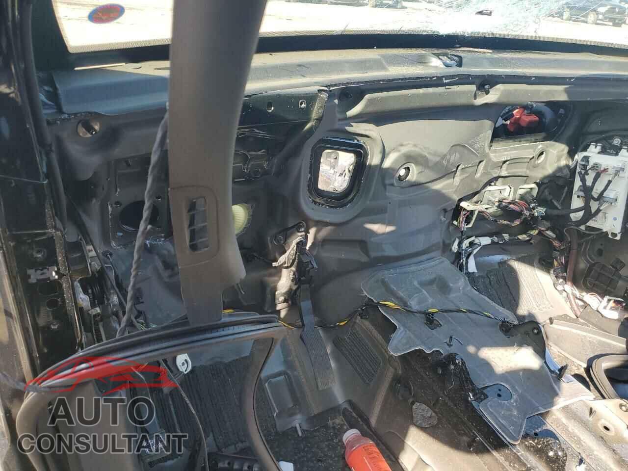 DODGE DURANGO 2023 - 1C4SDJCTXPC550999