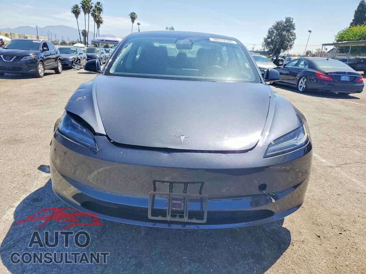 TESLA MODEL 3 2024 - 5YJ3E1EA4RF726786