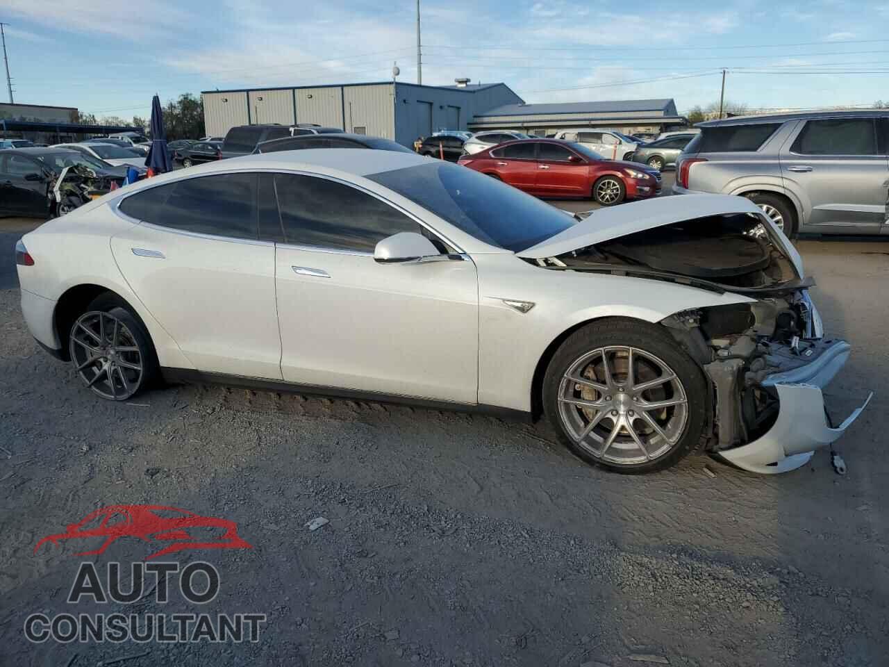 TESLA MODEL S 2013 - 5YJSA1CG0DFP03870