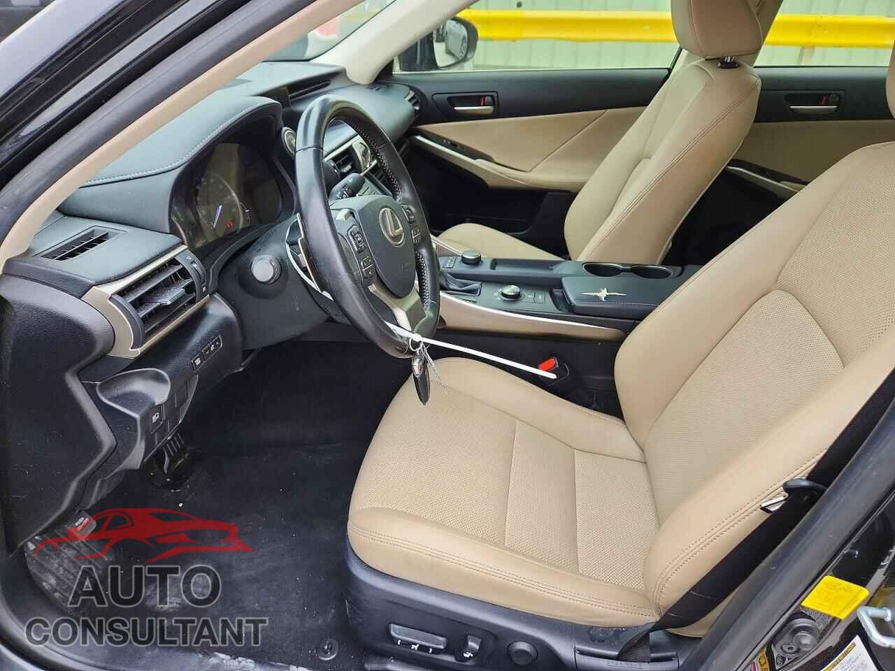 LEXUS IS 2017 - JTHBA1D20H5040387