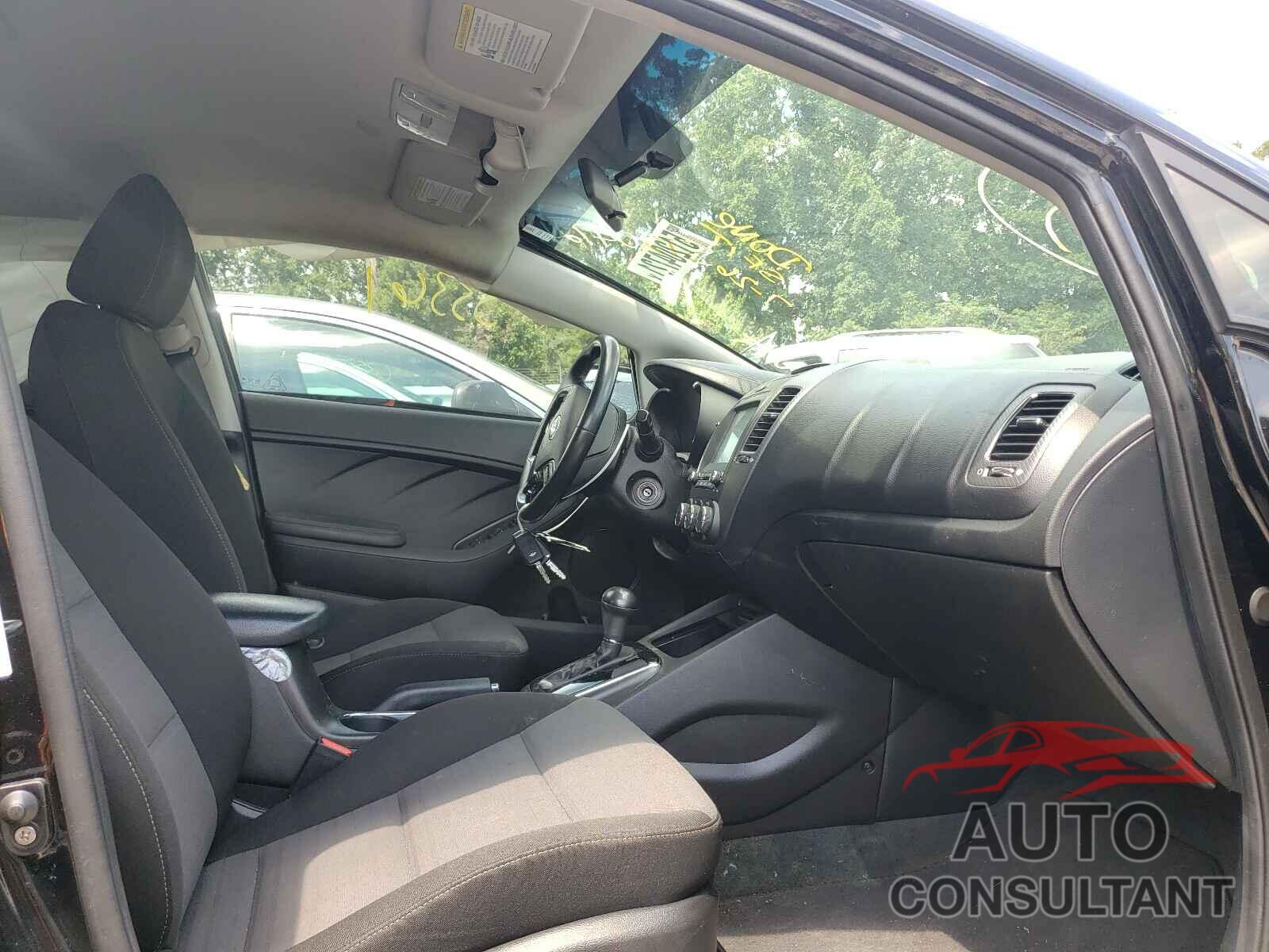 KIA FORTE 2018 - 3KPFL4A77JE278097