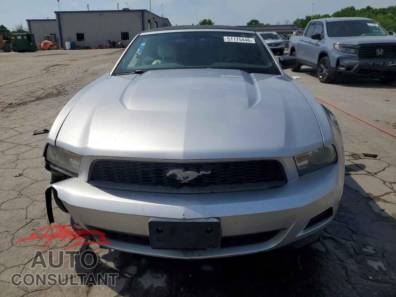 FORD MUSTANG 2011 - 1ZVBP8EM3B5126385