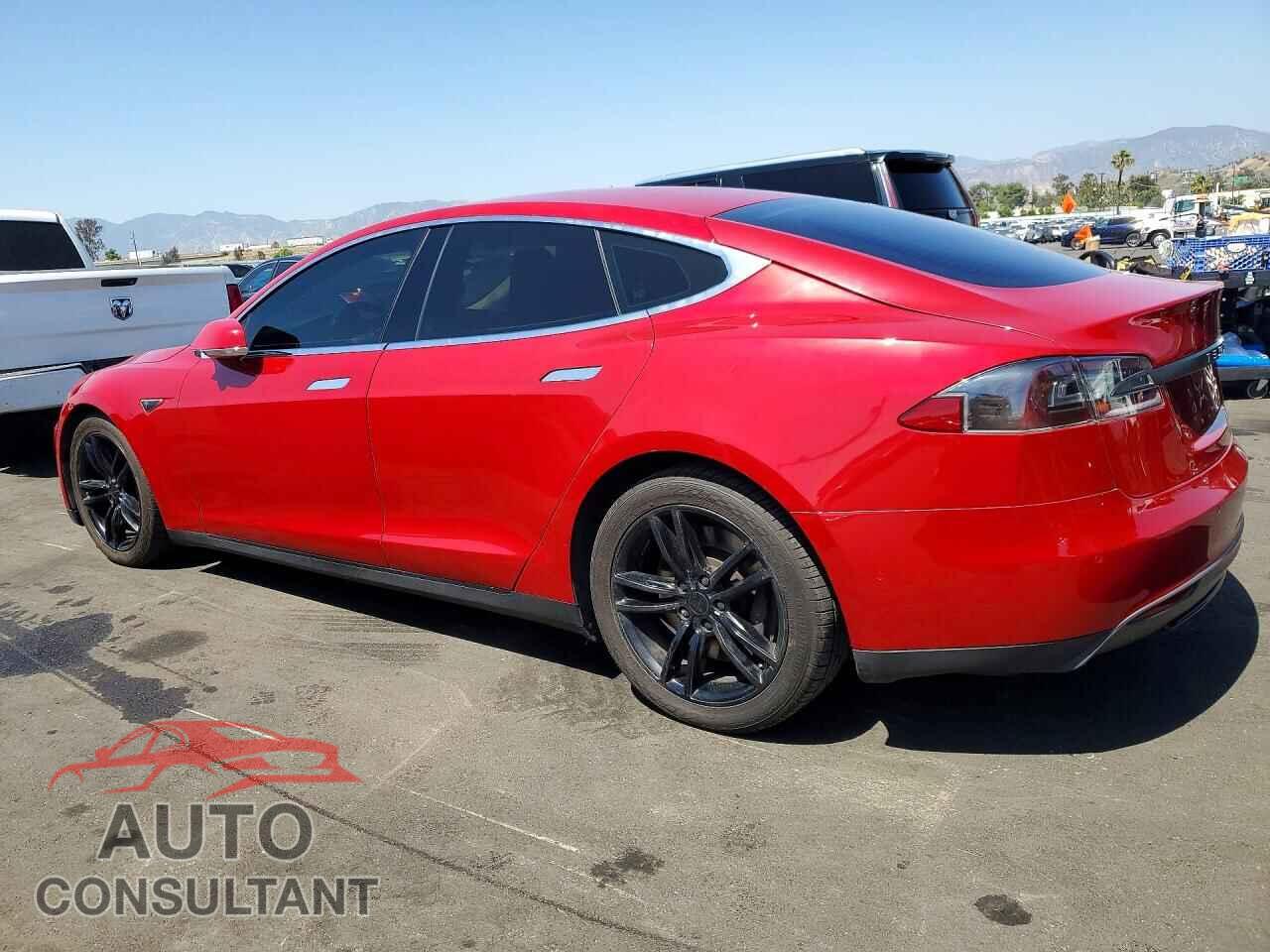 TESLA MODEL S 2015 - 5YJSA1S28FF099459