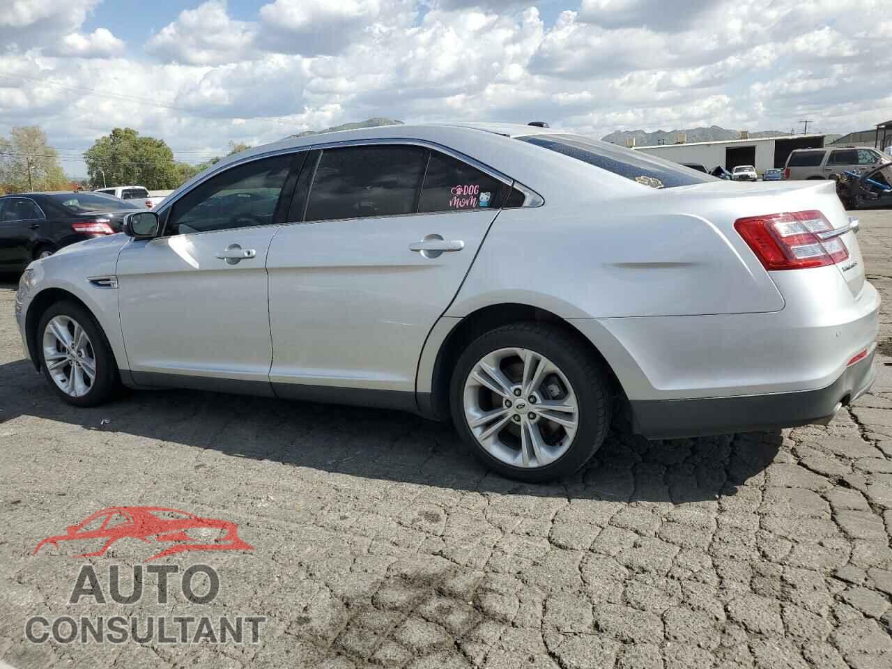FORD TAURUS 2015 - 1FAHP2E88FG121647