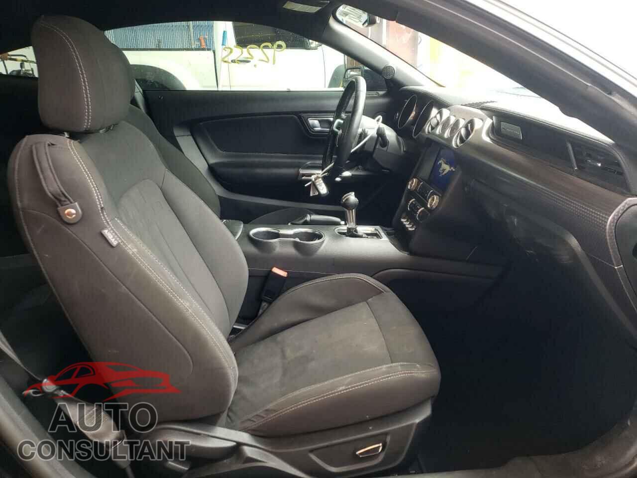 FORD MUSTANG 2019 - 1FA6P8TH9K5129629