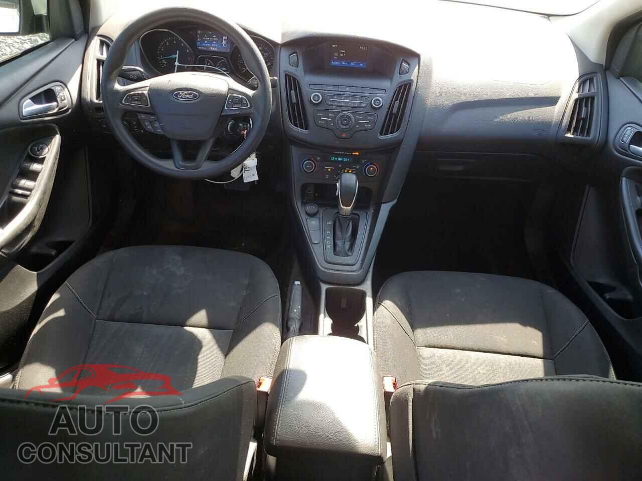 FORD FOCUS 2018 - 1FADP3FE9JL201774
