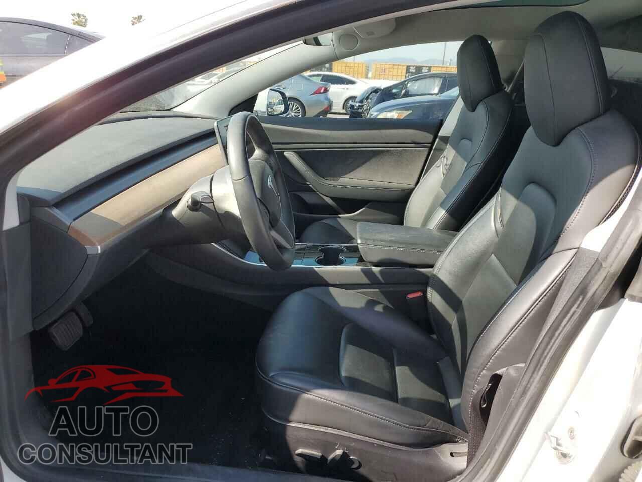 TESLA MODEL 3 2019 - 5YJ3E1EA5KF299768