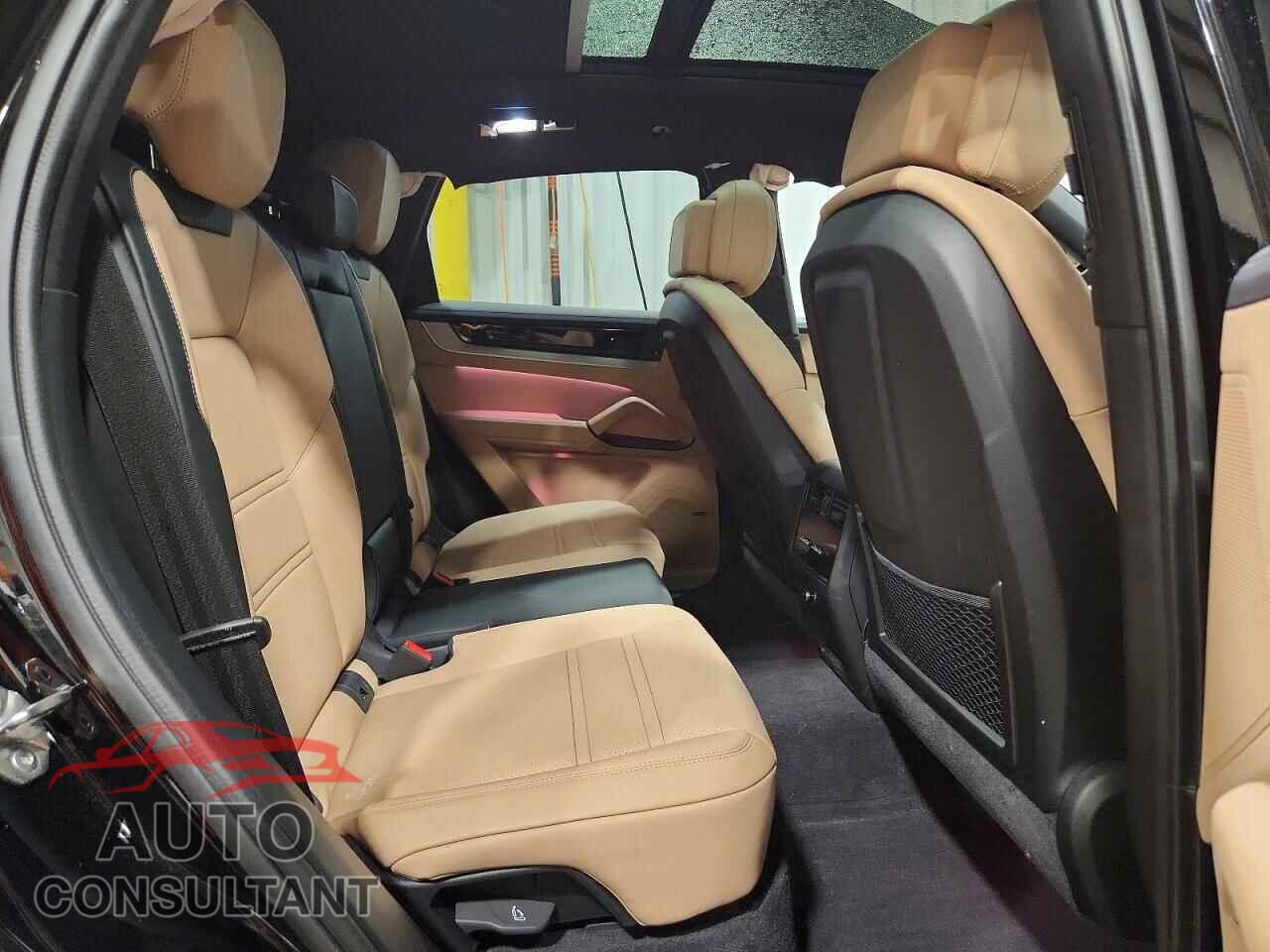PORSCHE CAYENNE 2024 - WP1AA2AY5RDA13848