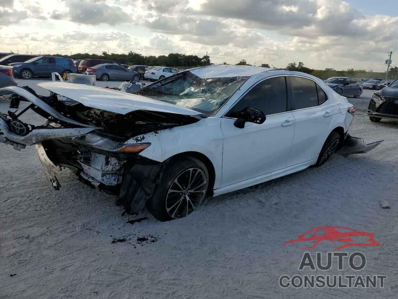 TOYOTA CAMRY 2018 - JTNB11HK6J3070826