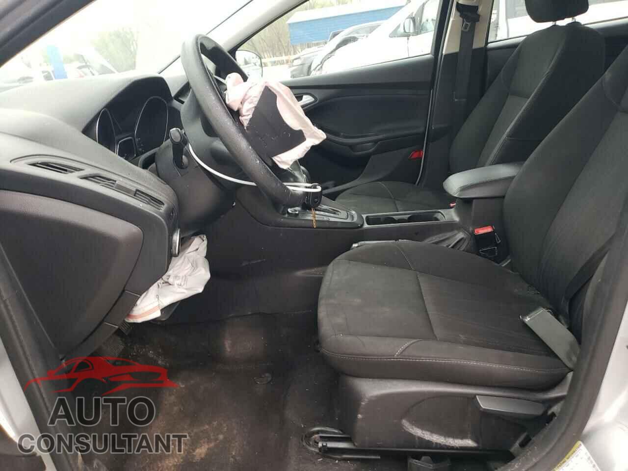 FORD FOCUS 2017 - 1FADP3F21HL267350