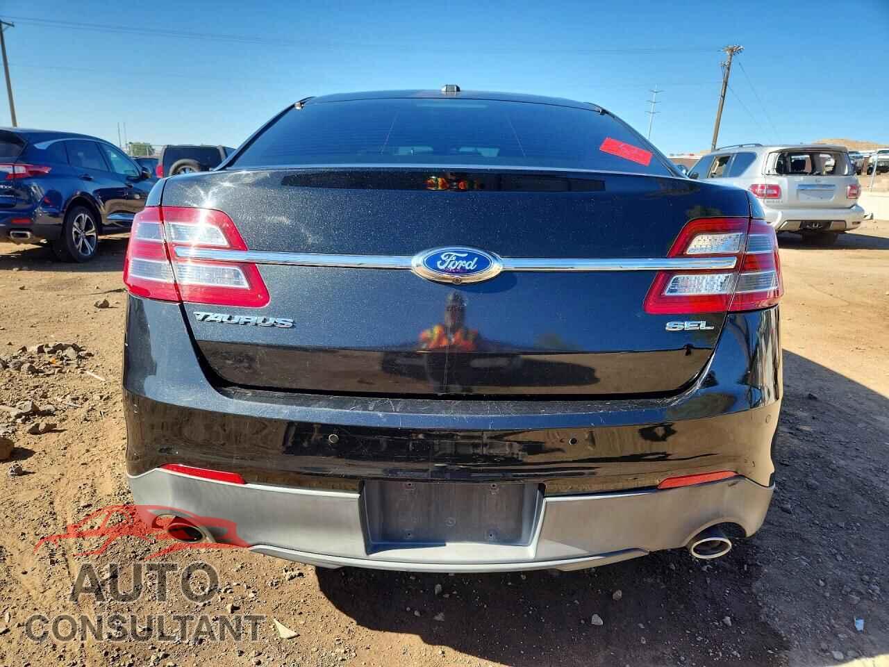 FORD TAURUS 2015 - 1FAHP2E82FG112491