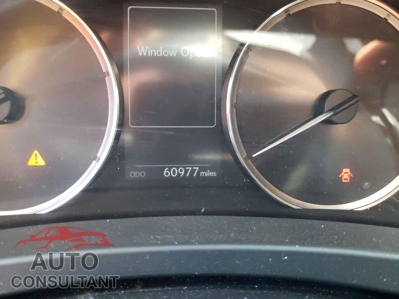 LEXUS IS 2017 - JTHCM1D22H5025837