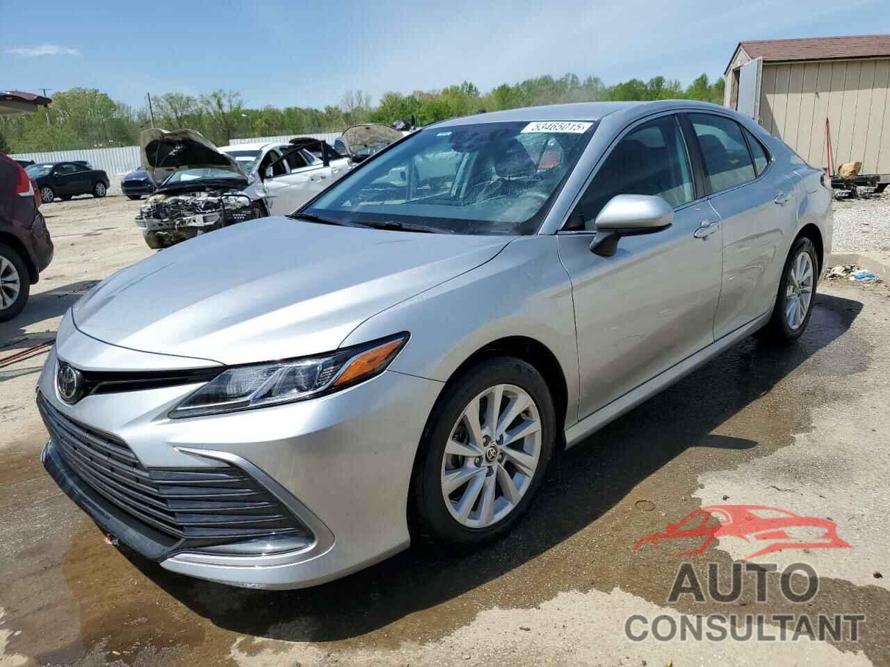 TOYOTA CAMRY 2022 - 4T1C11AK5NU004881