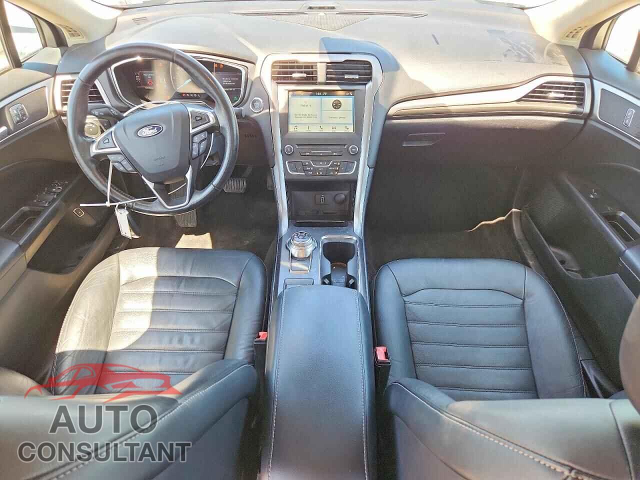 FORD FUSION 2017 - 3FA6P0LU2HR400471