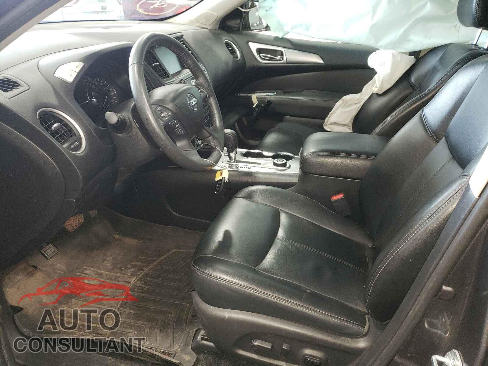 NISSAN PATHFINDER 2017 - 5N1DR2MM6HC605372