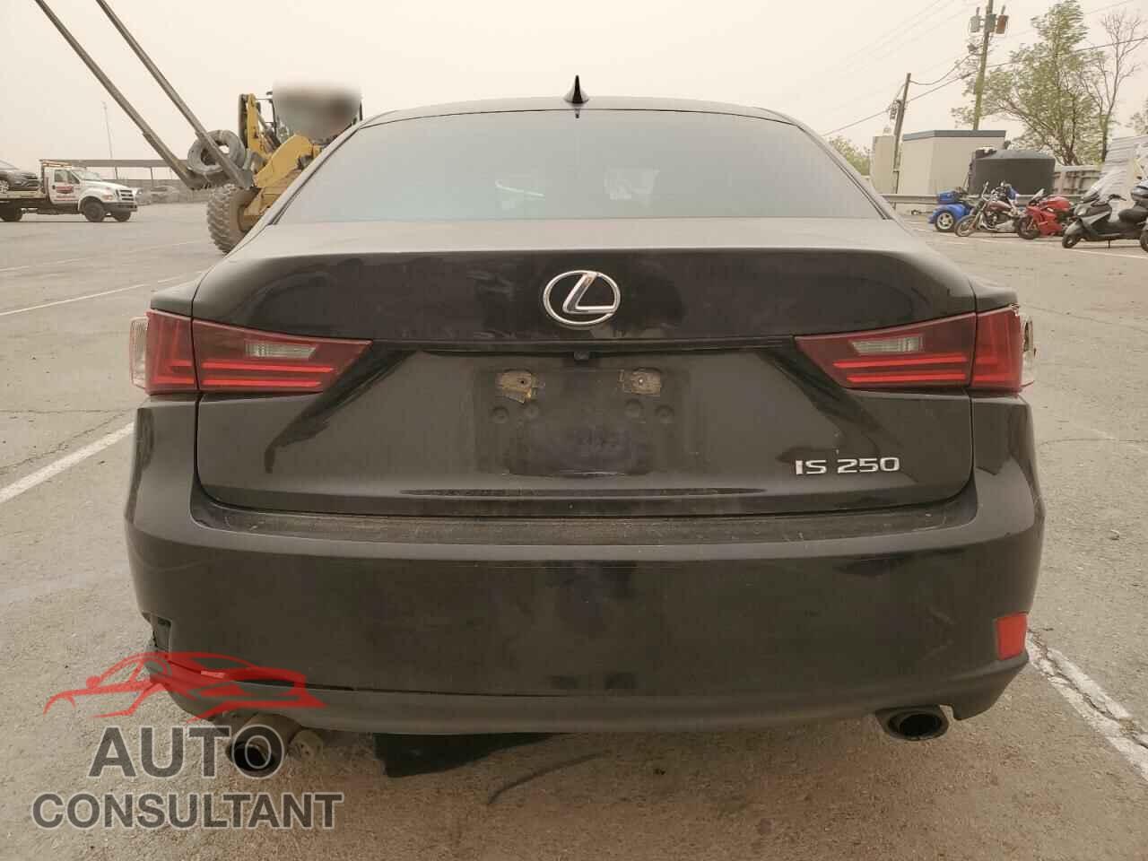 LEXUS IS 2014 - JTHBF1D20E5035882