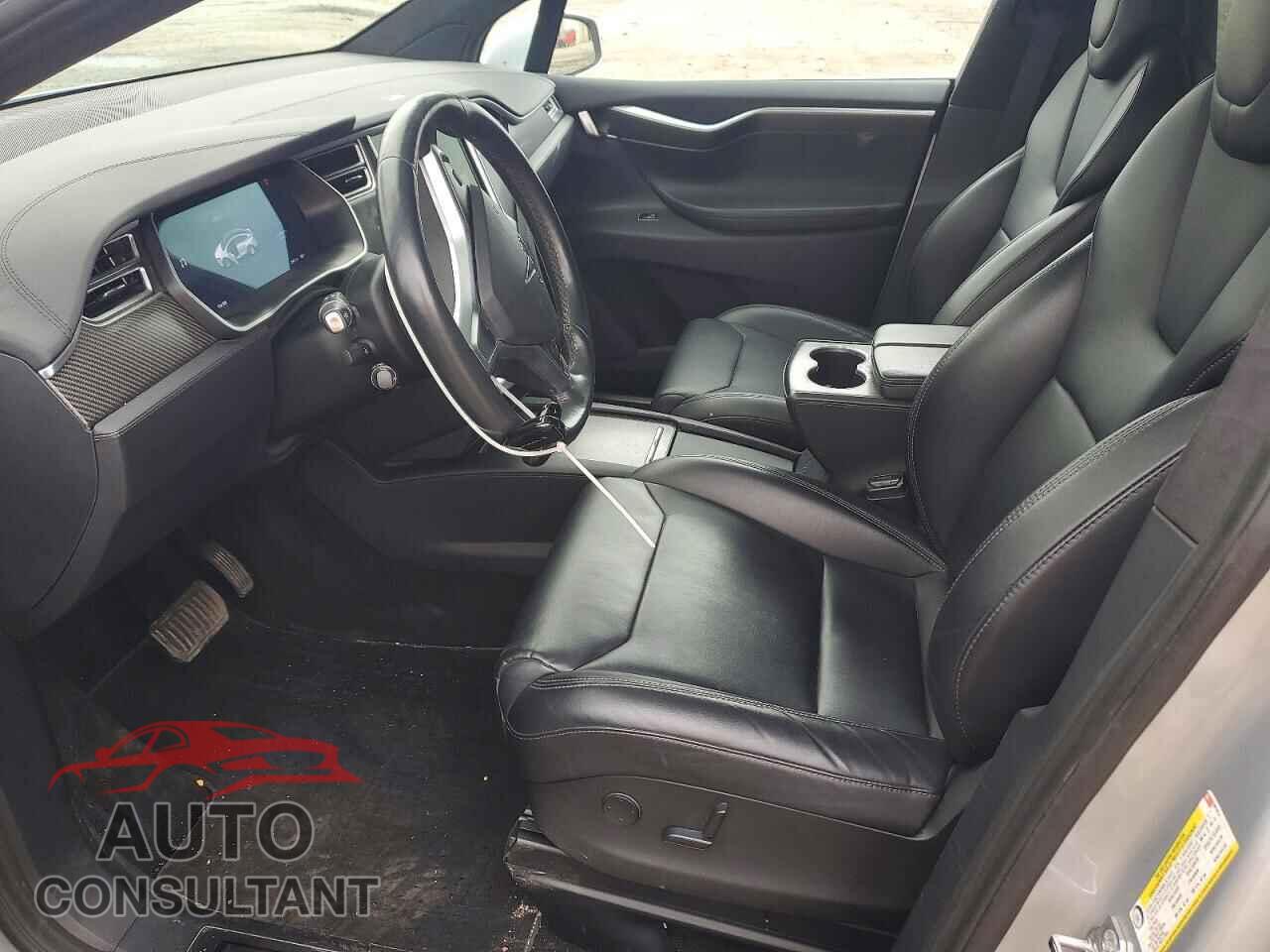 TESLA MODEL X 2017 - 5YJXCDE20HF061014