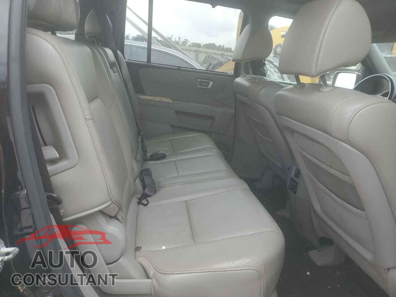 HONDA PILOT 2011 - 5FNYF3H91BB012779
