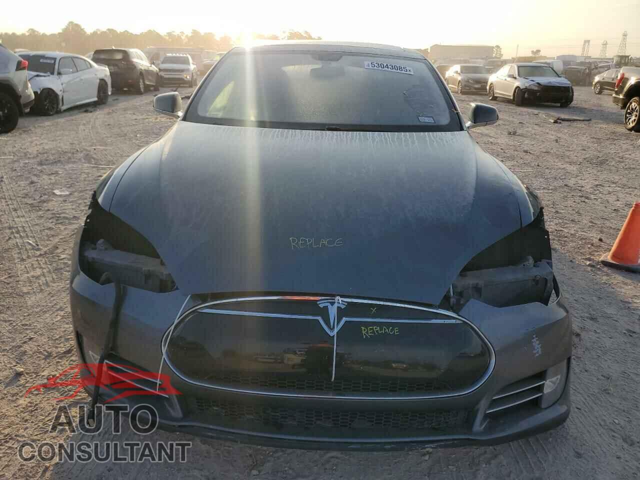 TESLA MODEL S 2013 - 5YJSA1CP6DFP13674