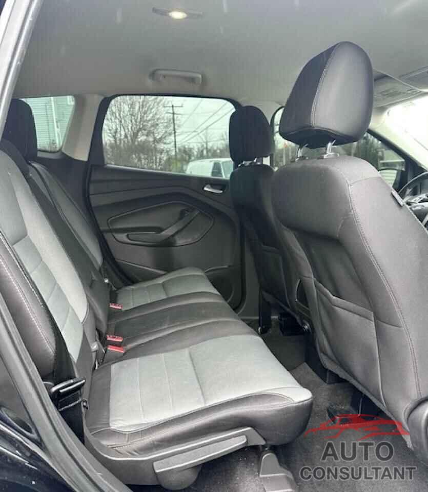 FORD ESCAPE 2016 - 1FMCU0G76GUA41526