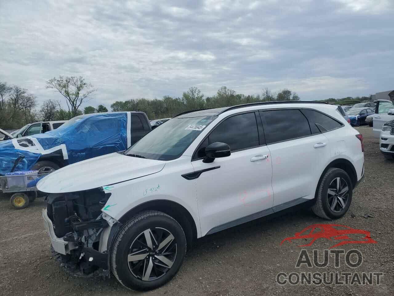 KIA SORENTO 2021 - 5XYRL4LC8MG008357