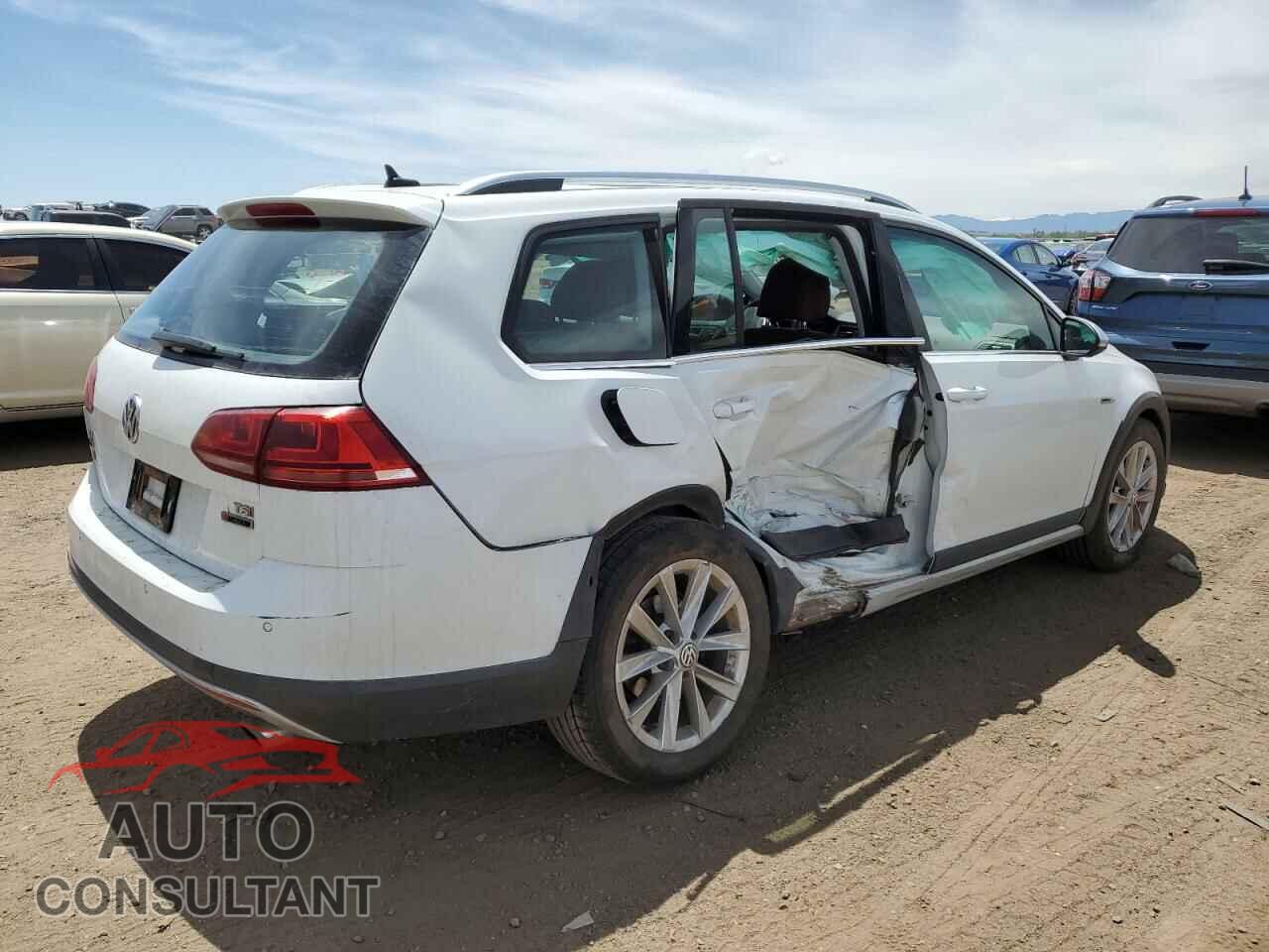 VOLKSWAGEN GOLF 2017 - 3VWM17AUXHM537165
