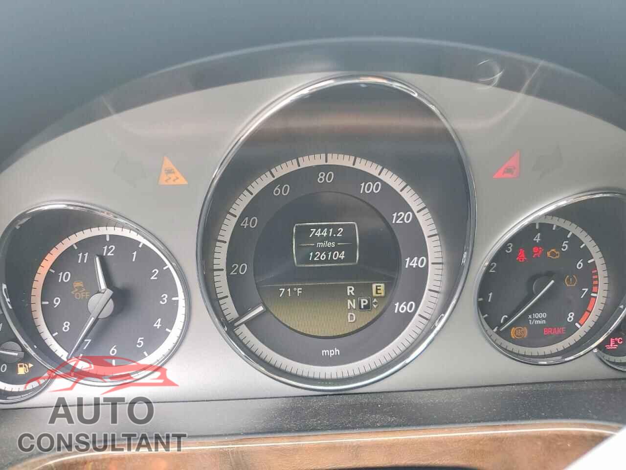 MERCEDES-BENZ E-CLASS 2012 - WDDHF5KB6CA579805