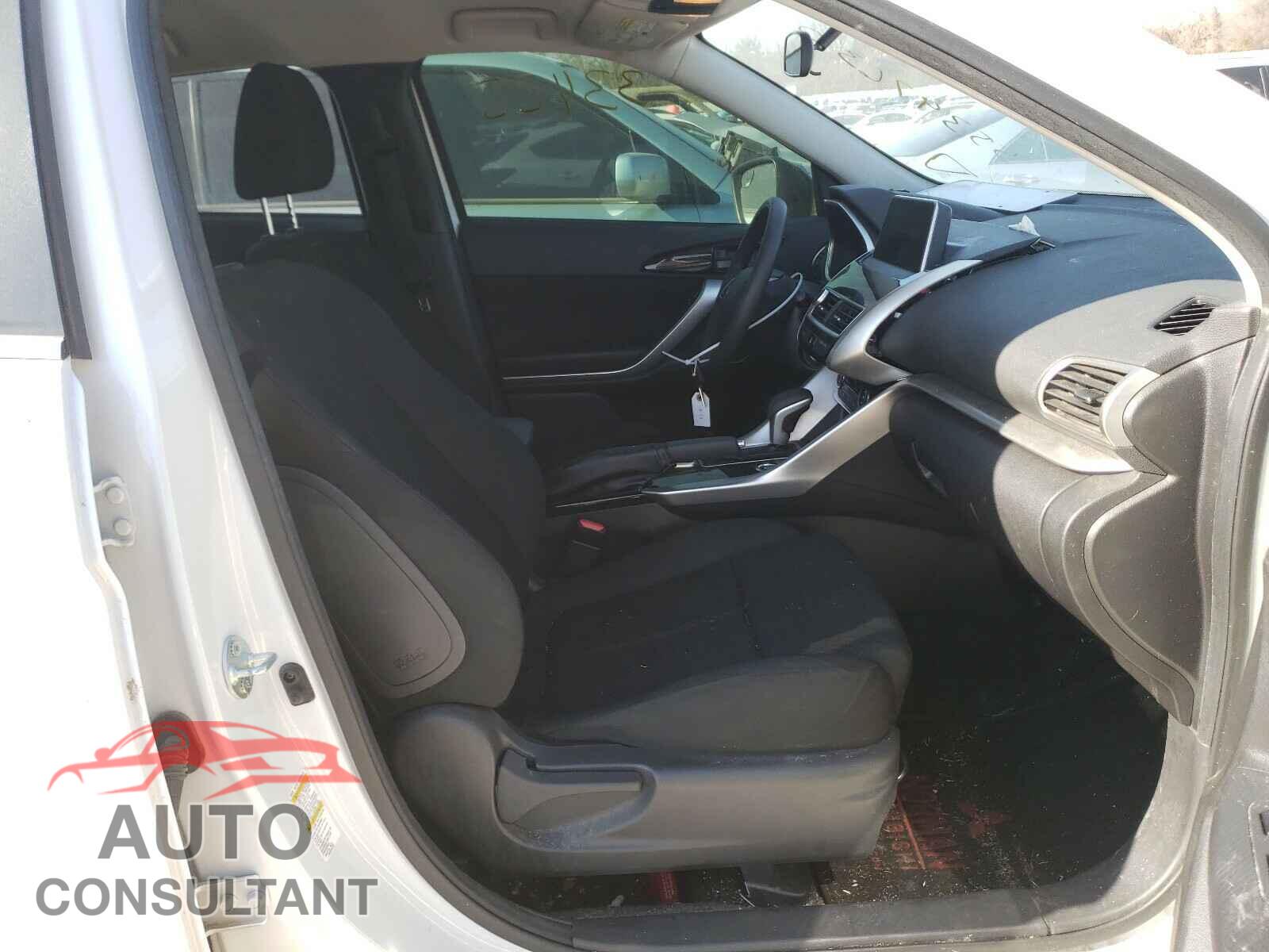 MITSUBISHI ECLIPSE 2018 - JA4AT4AA0JZ048096