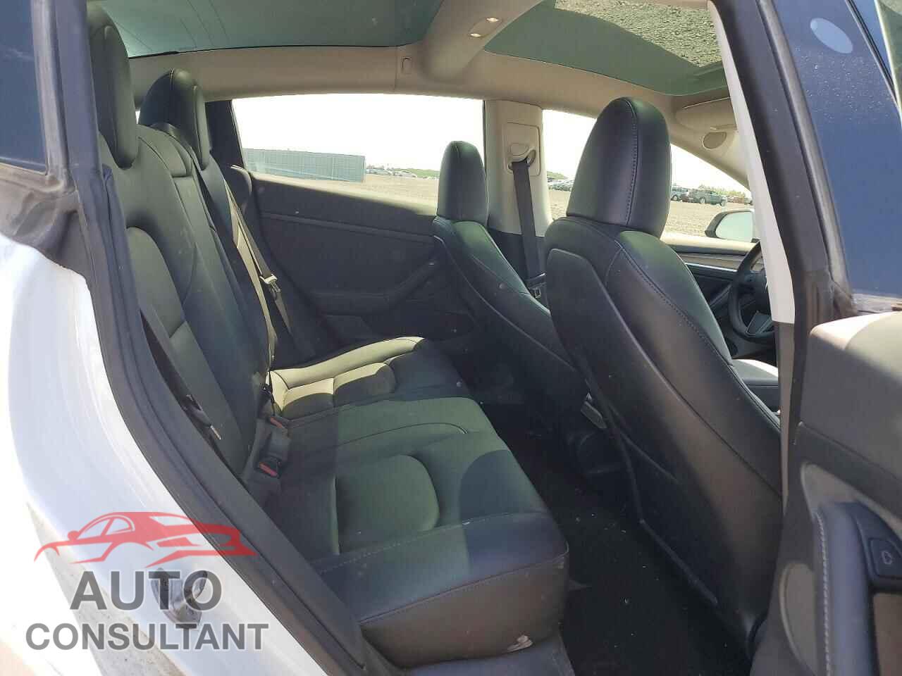TESLA MODEL 3 2023 - 5YJ3E1EA3PF493108