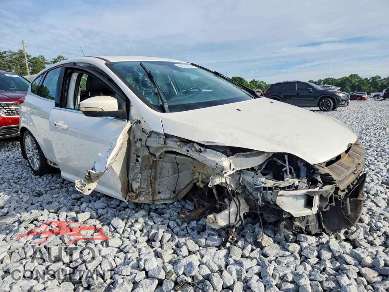 FORD FOCUS 2012 - 1FAHP3N26CL327456
