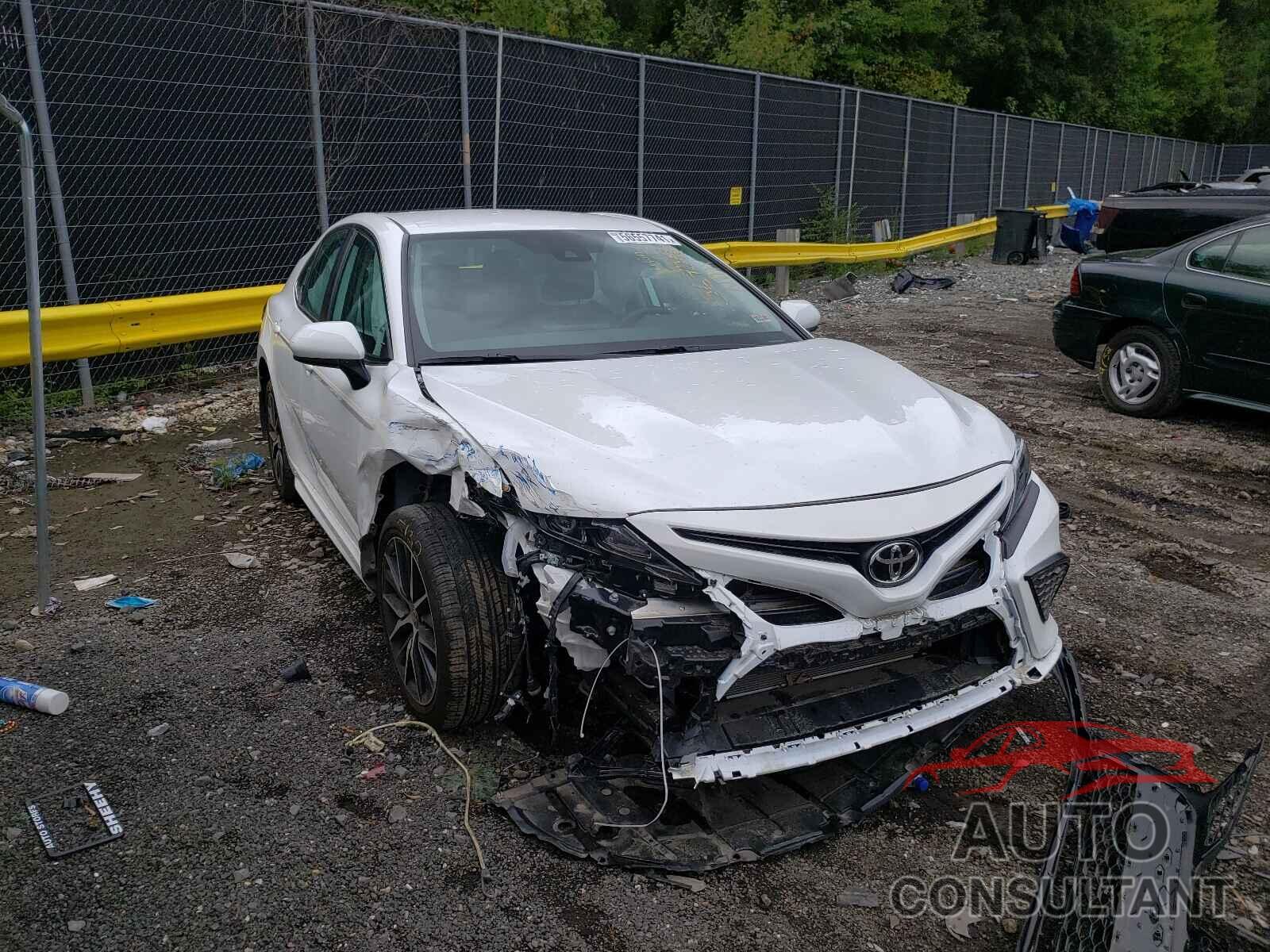 TOYOTA CAMRY 2021 - 4T1G11AKXMU513543