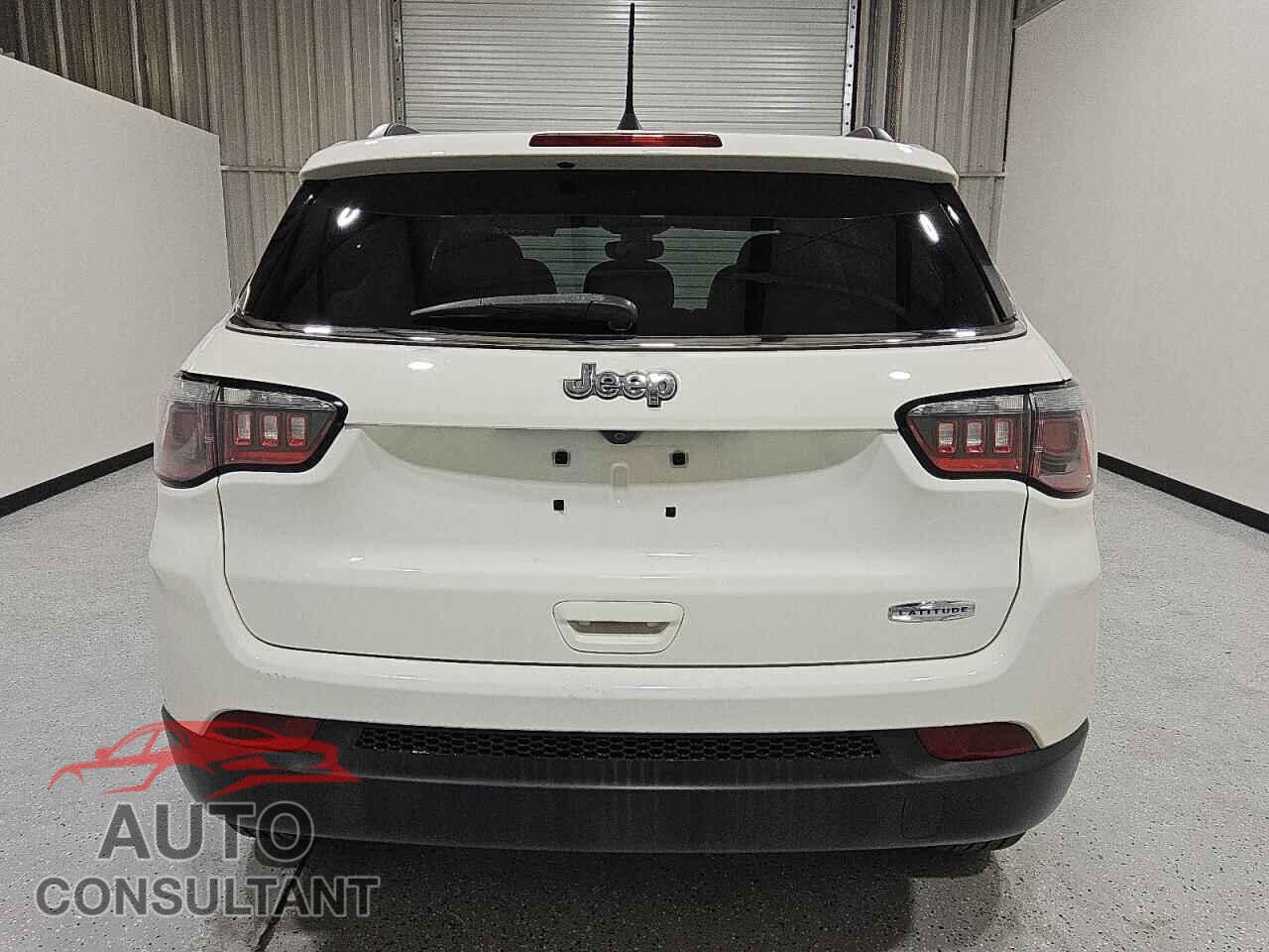 JEEP COMPASS 2017 - 3C4NJCBB3HT682213