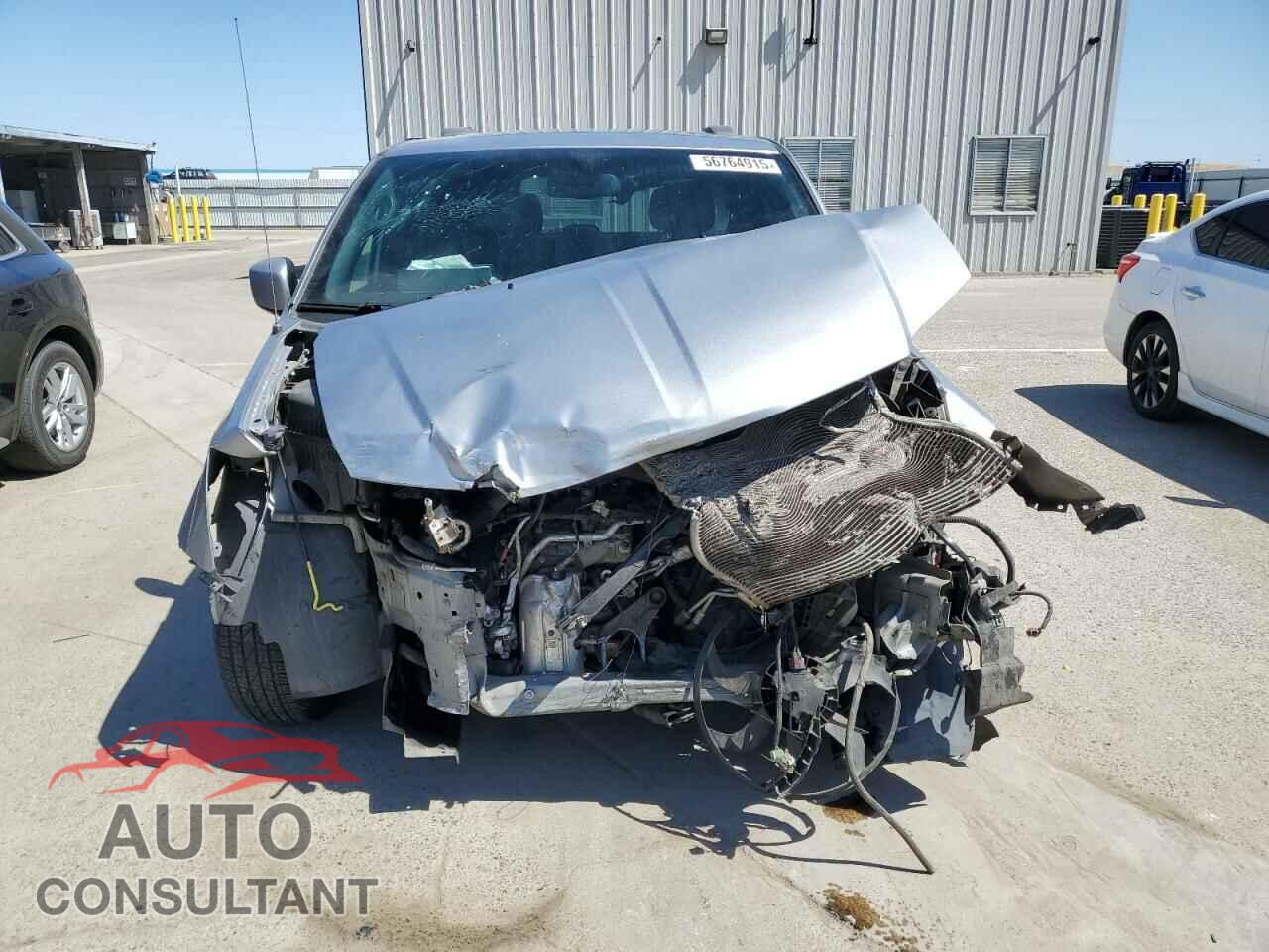 DODGE CARAVAN 2018 - 2C4RDGEG2JR335844
