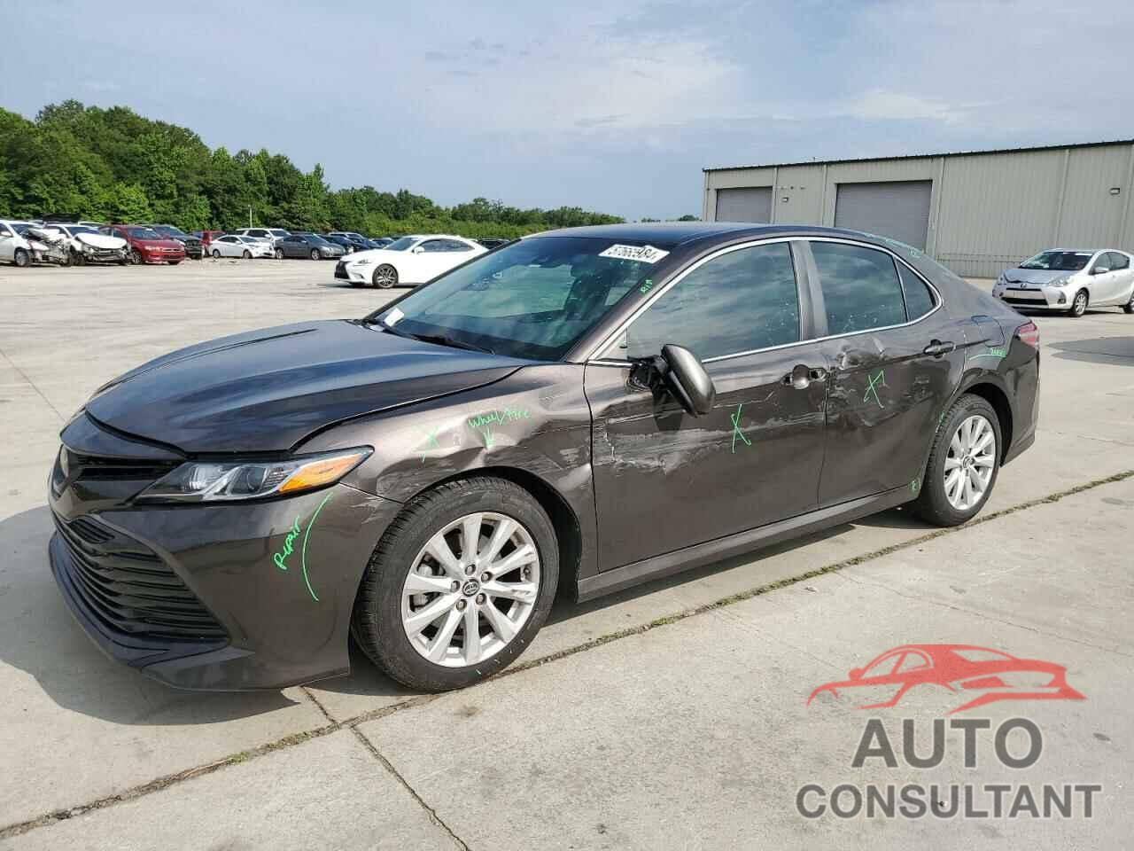 TOYOTA CAMRY 2018 - 4T1B11HK6JU107500