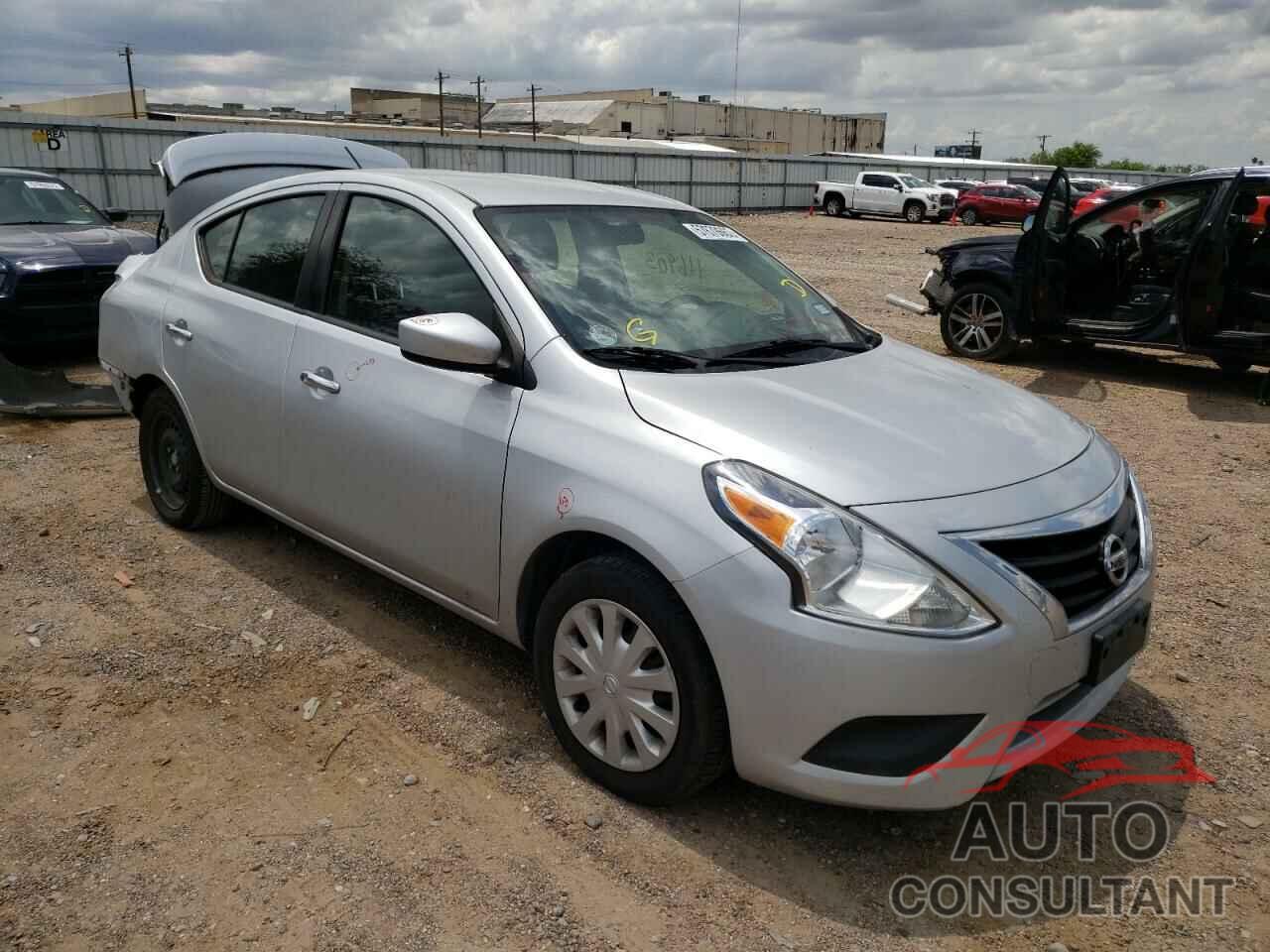 NISSAN VERSA 2017 - 3N1CN7AP9HK443760