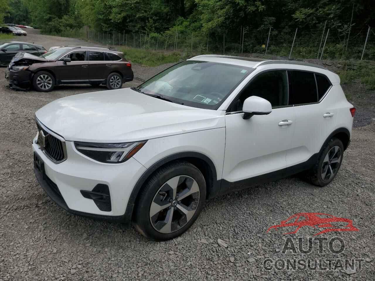 VOLVO XC40 PLUS 2023 - YV4L12UN5P2916177