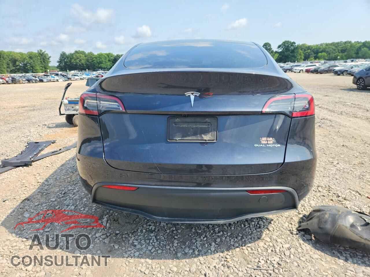TESLA MODEL Y 2024 - 7SAYGDEE3RF993411