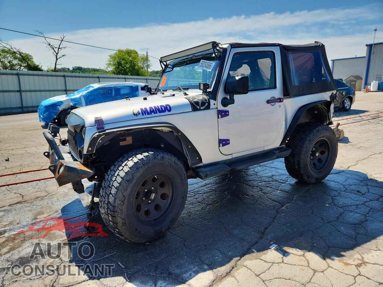 JEEP WRANGLER 2011 - 1J4AA5D12BL524084