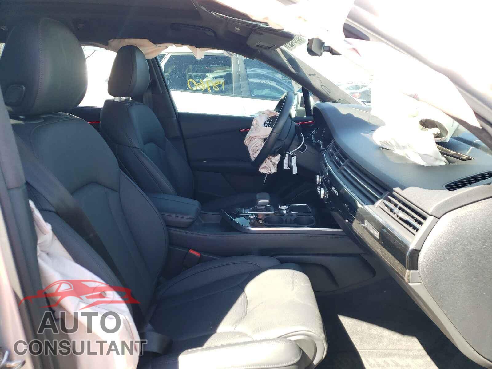 AUDI Q7 2019 - WA1VAAF77KD018420