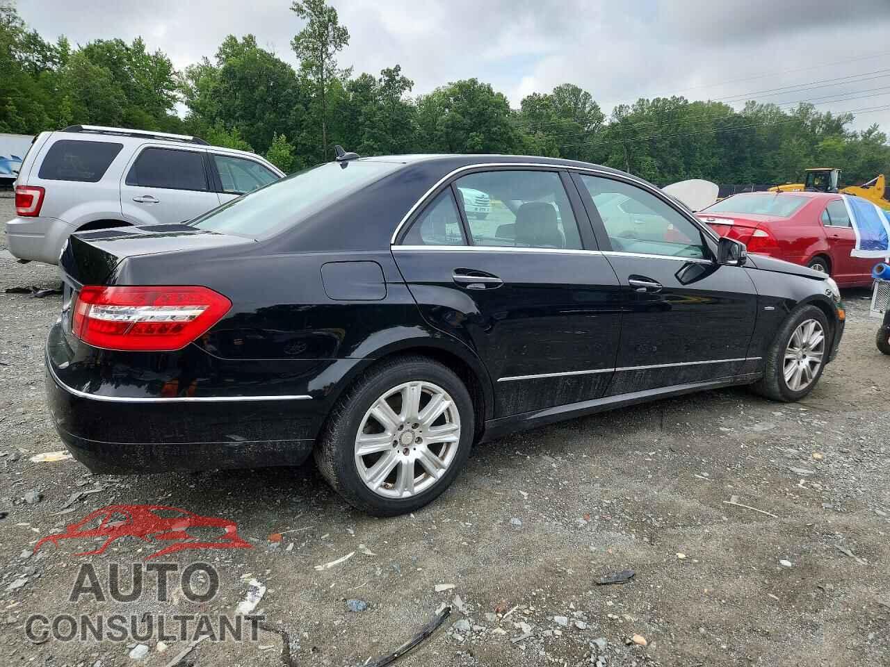 MERCEDES-BENZ E-CLASS 2012 - WDDHF5KB2CA528009