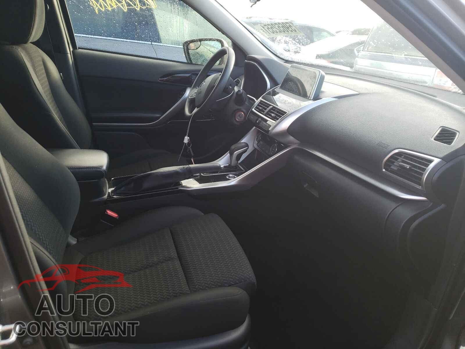 MITSUBISHI ECLIPSE 2018 - JA4AT4AA2JZ068138