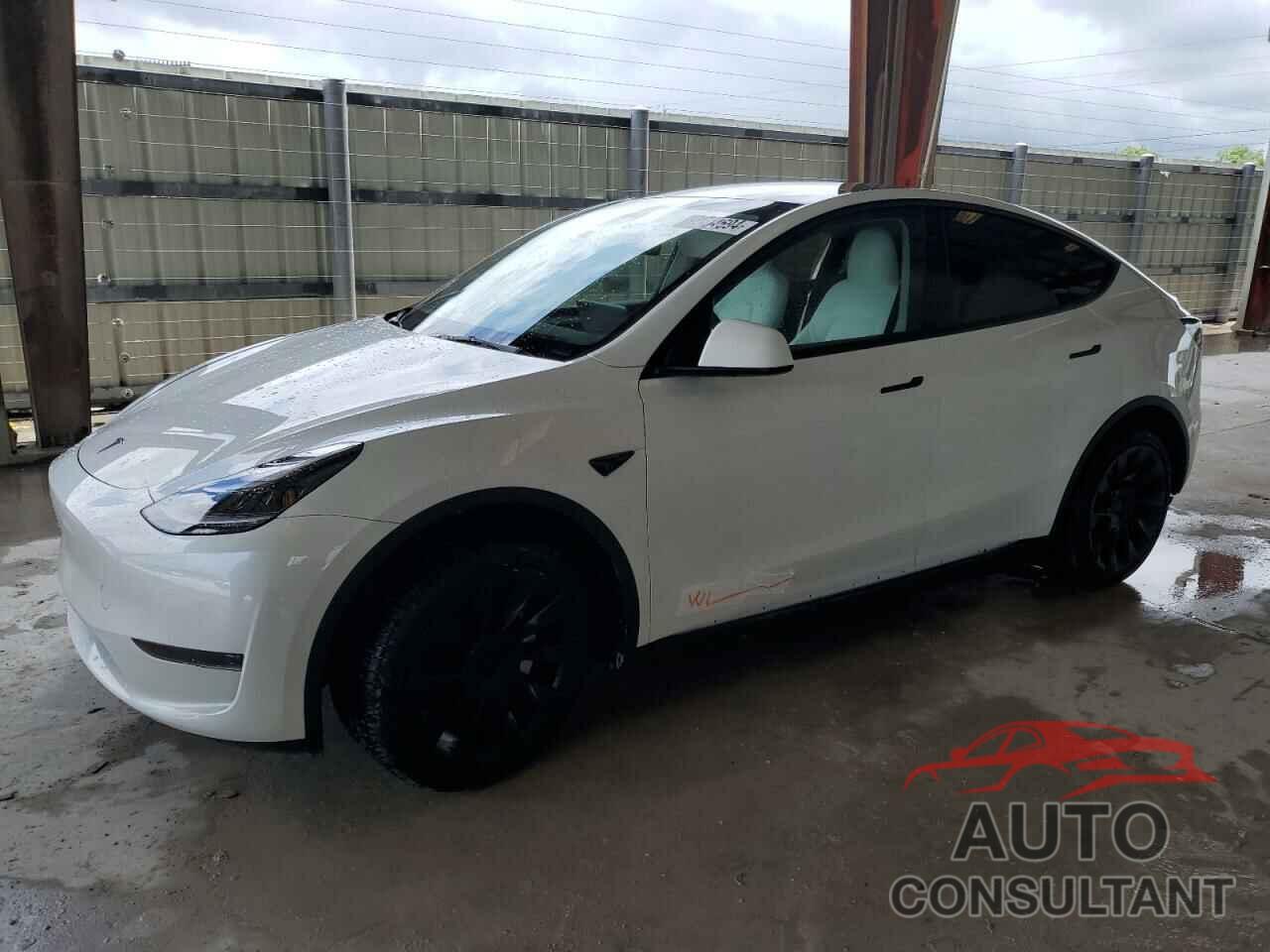 TESLA MODEL Y 2024 - 7SAYGDED0RF048116