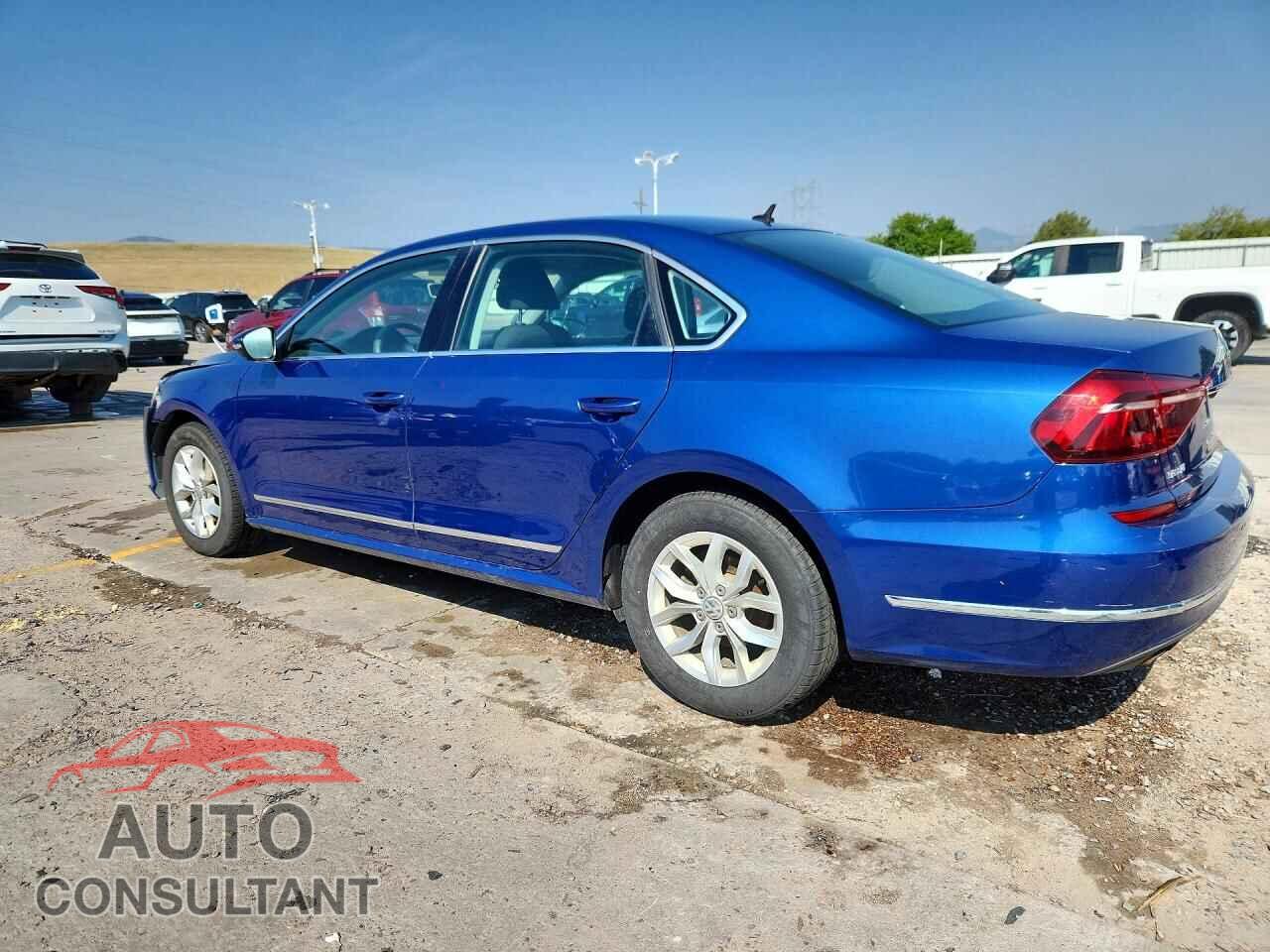 VOLKSWAGEN PASSAT 2017 - 1VWAT7A38HC054750